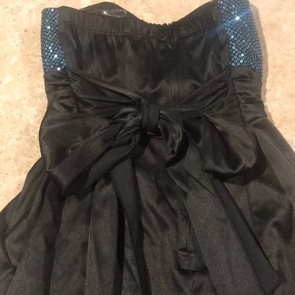 Semi formal - Picture 3 of 3